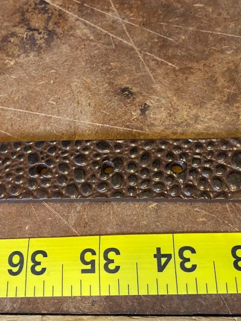 Brown Alligator Embossed Leather Belt Horseshoe Shaped Brass Buckle Size 34